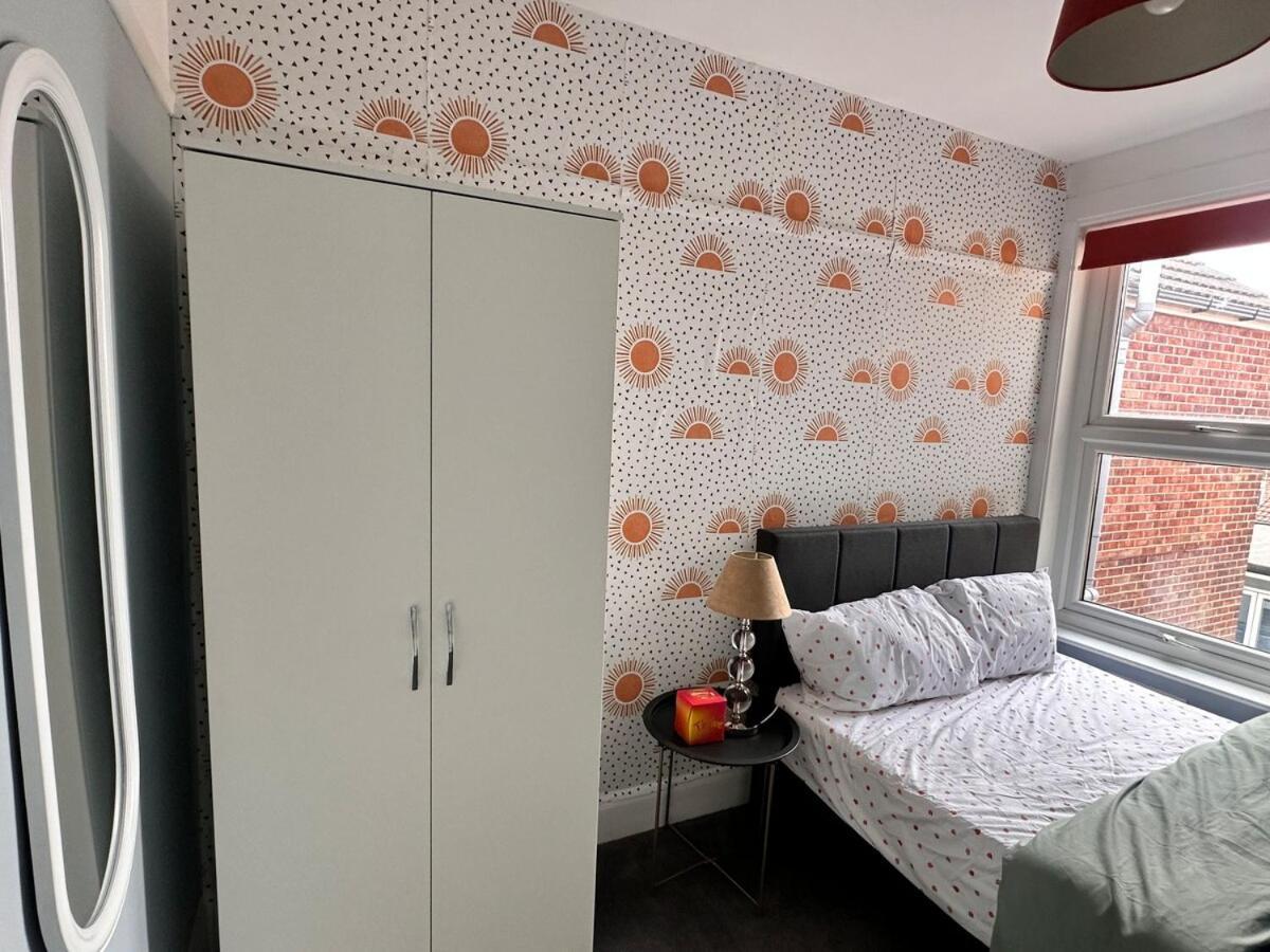Holiday home A Tranquil Must-stay Near Fratton Train Station, With Pool Table And Private Garden *