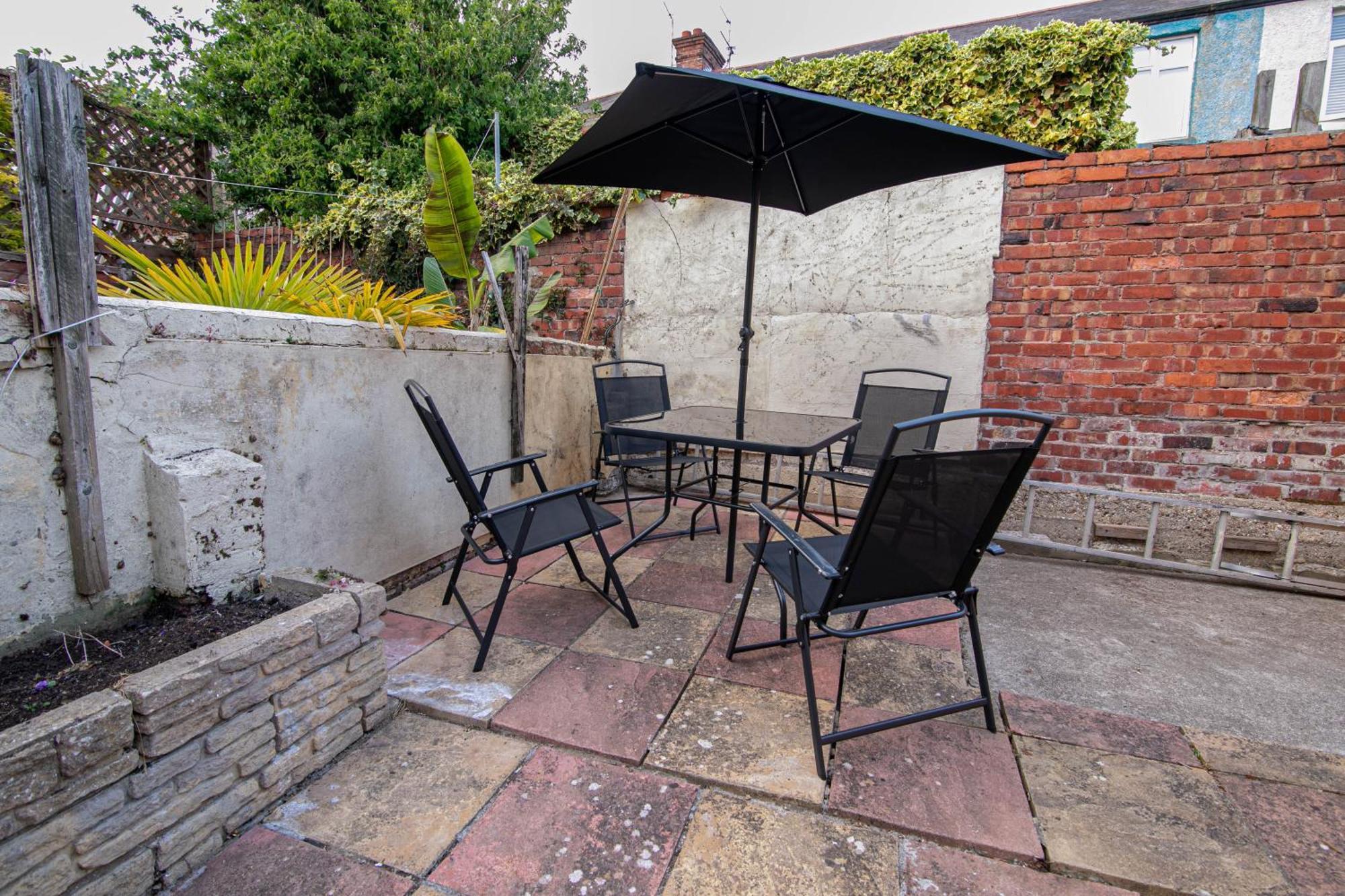 3 Bed Stylish & Spacious Home, Sleep Up To 7ppl *
