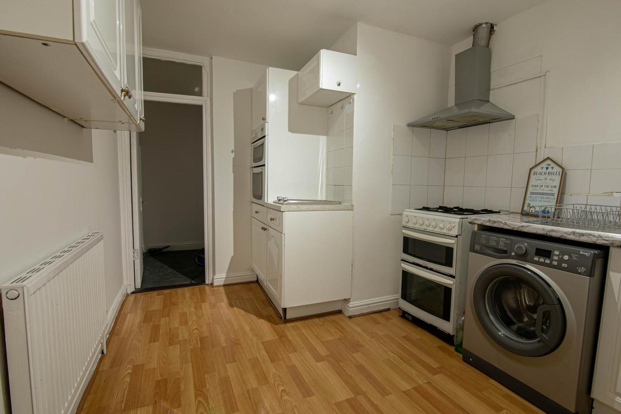 3 Bed Stylish & Spacious Home, Sleep Up To 7ppl * Portsmouth