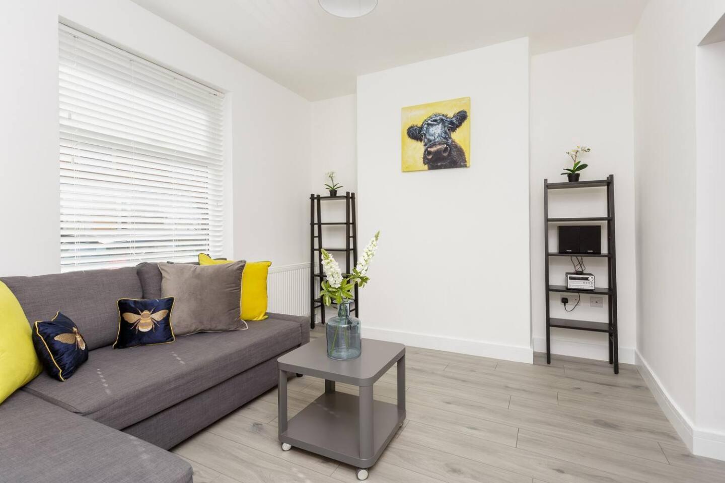 Harold House - Modern Open Plan 4 Bedroom, 3 Bathroom House In Southsea, *