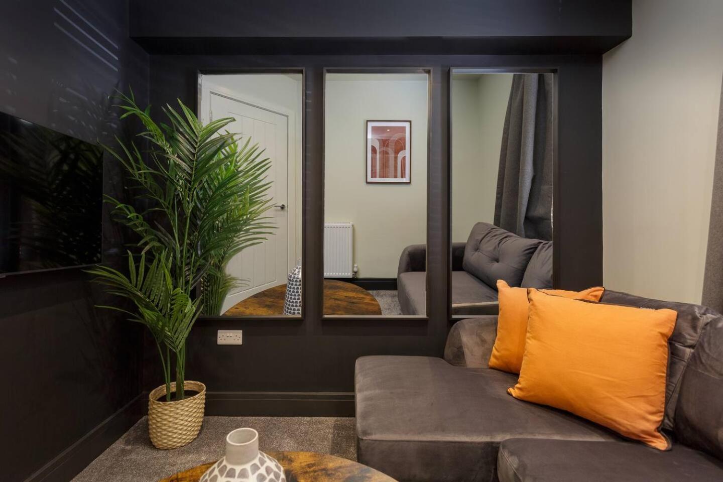 Beatrice Manor - Luxury 4 Bedroom House In Southsea, Portsmouth