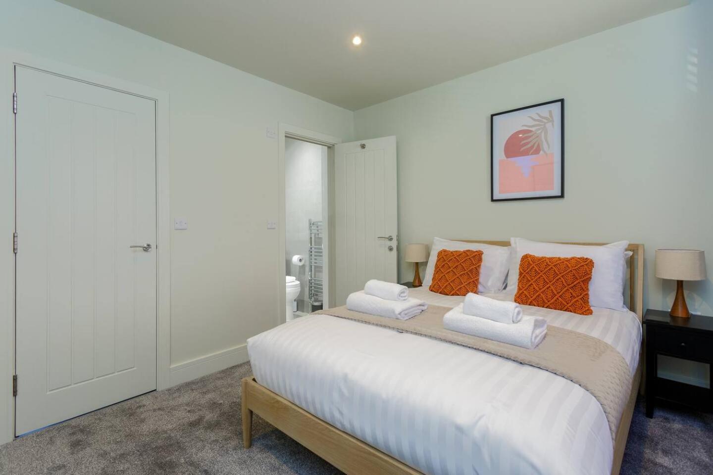 Beatrice Manor - Luxury 4 Bedroom House In Southsea, *