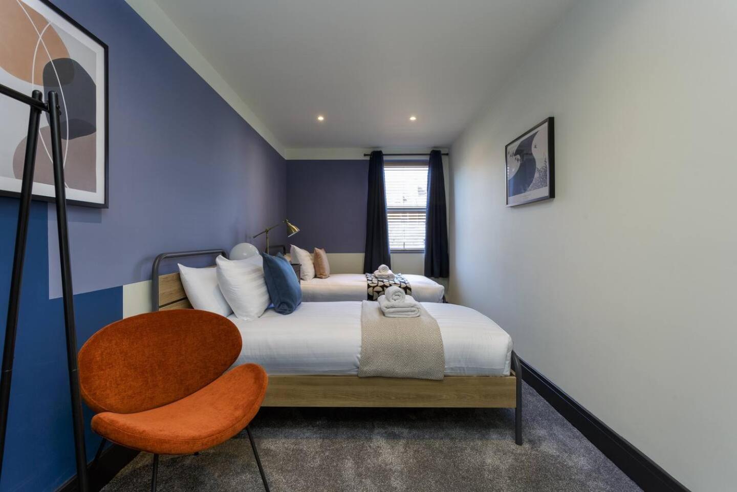 Beatrice Manor - Luxury 4 Bedroom House In Southsea, Portsmouth