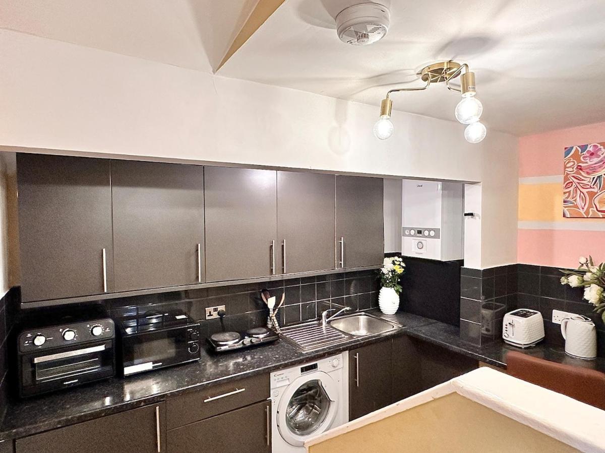 Apartment Colson - Best Find In Portsmouth, Sleeps 4, Centrally Located Near City Centre, Gunwharf And University Portsmouth