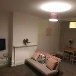 Kings Lodge Apartments