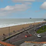 Air Maison - Seafront Flat Private - Roof Terrace With Parking