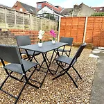 Open Mind Leisure - Luxury 5 Beds & Free Parking