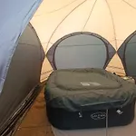 Open Mind Property - Hot Tub, 8 Guests & Free Parking