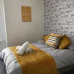 Kings Lodge Apartment 1