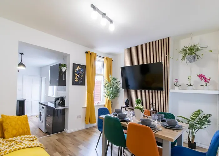 Open Mind Leisure - Luxury 5 Beds & Free Parking