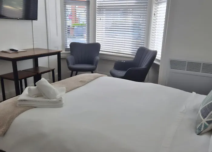 #1 Portsmouth Studio Apartment