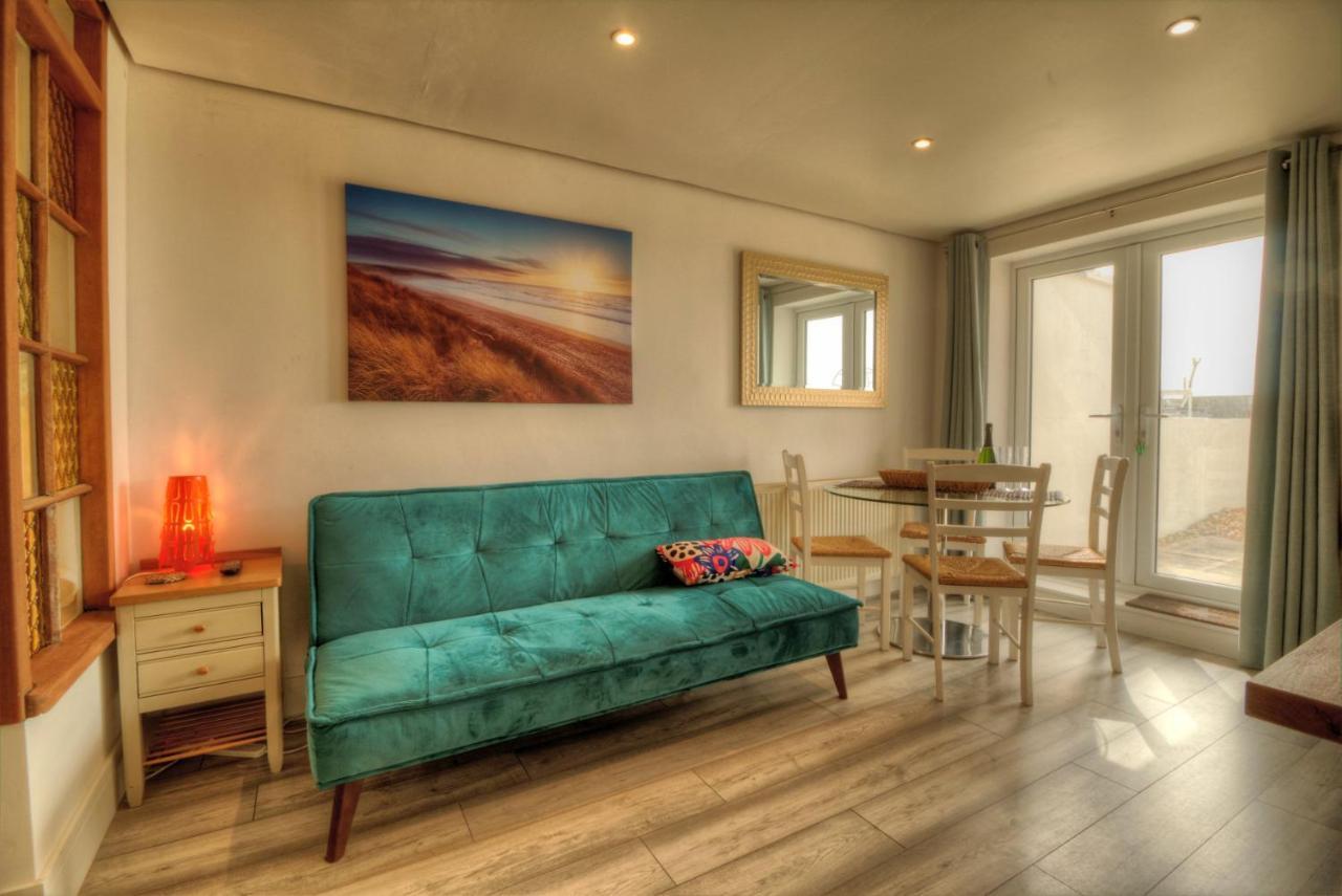 Pass The Keys Shore To Please - Sea Views And Front Modern 1bed Apt With Sofabed Apartment Portsmouth