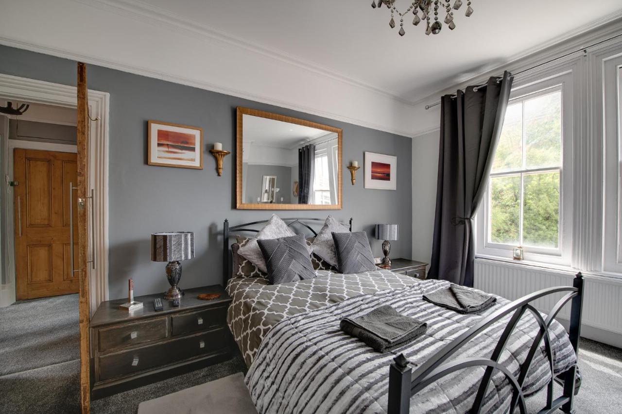 Apartment Eclectic Dreams