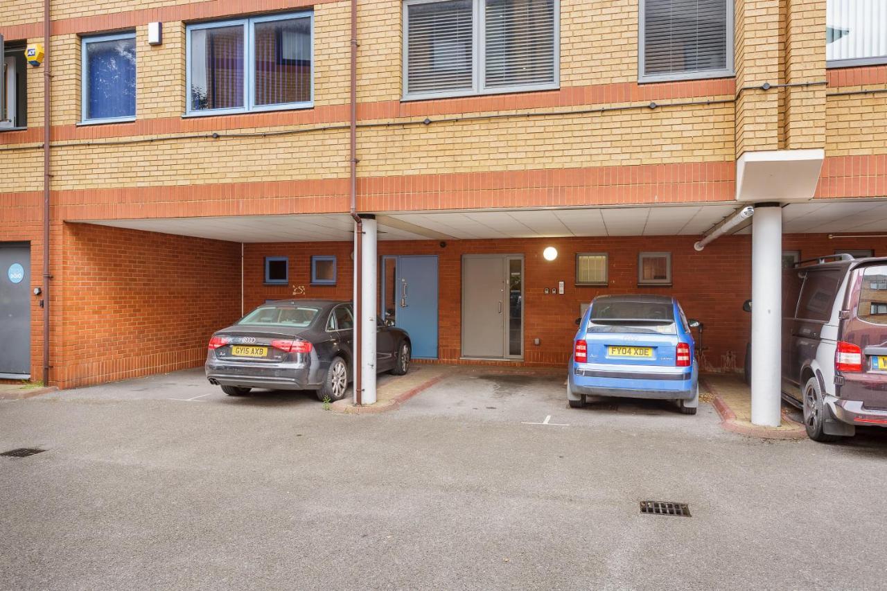 Sovereign Gate 1 - City Centre 2 Bed Wparking Apartment