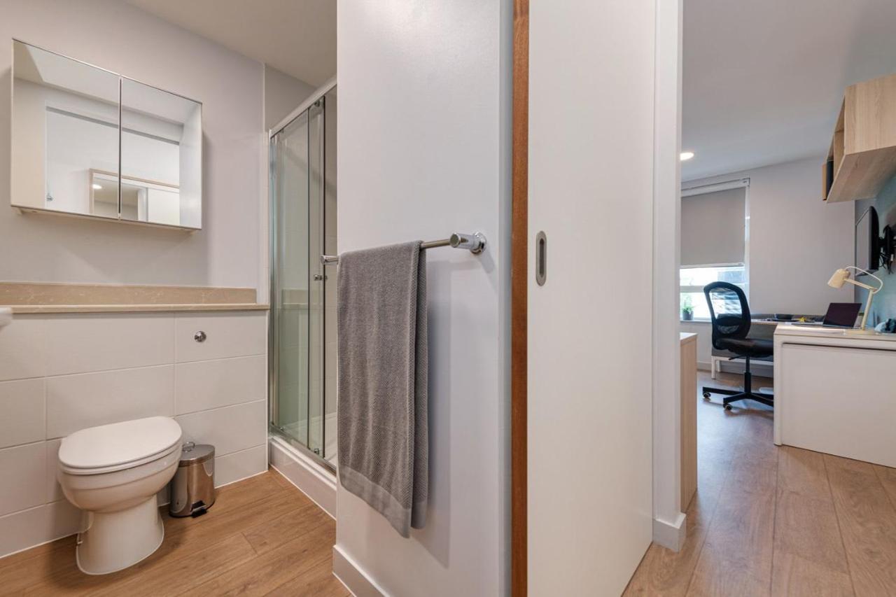 For Students Only Middle Street In Apartment *