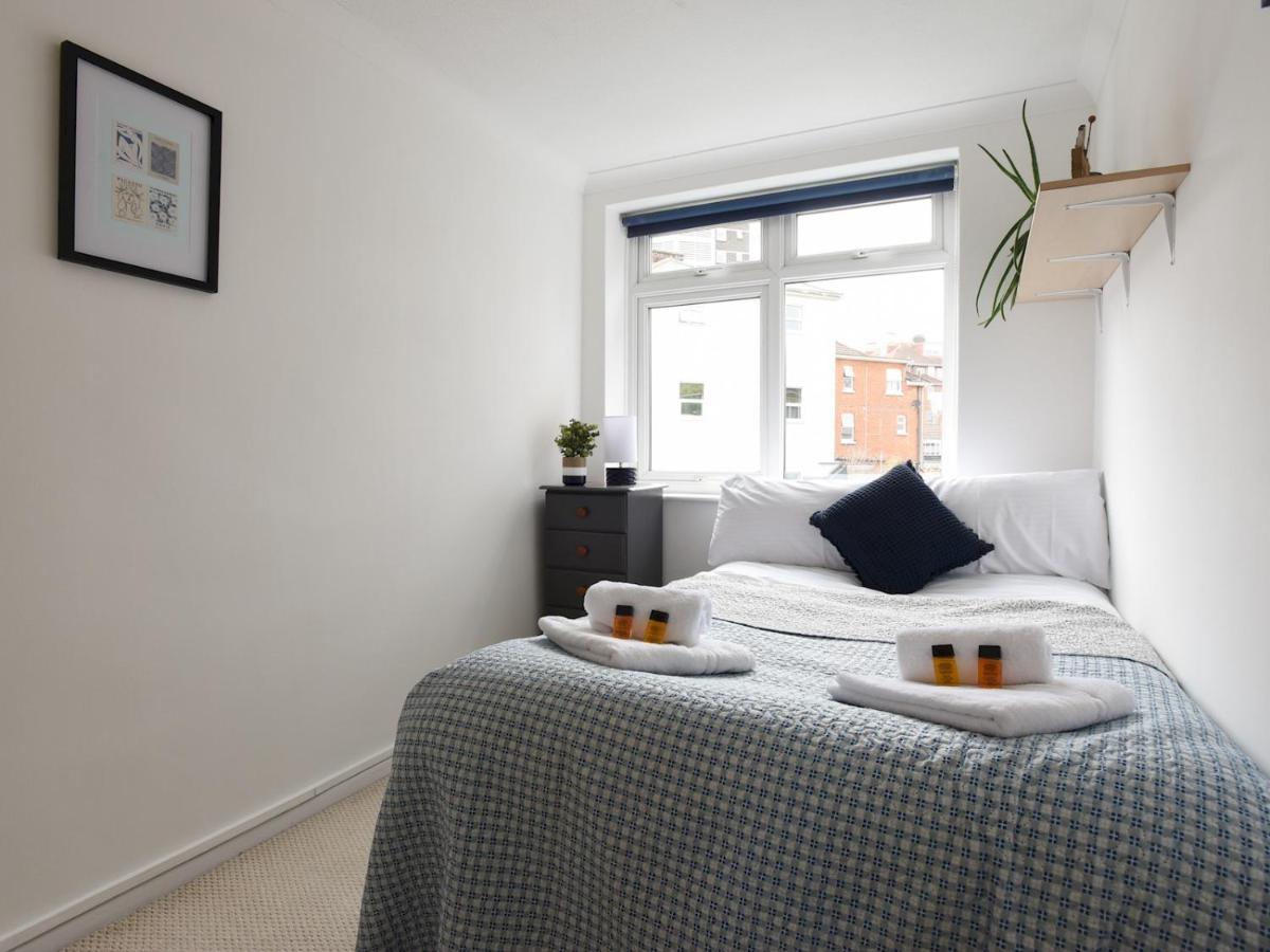 Apartment Pass The Keys Free Off Road Parking Moments From The Seafront Portsmouth