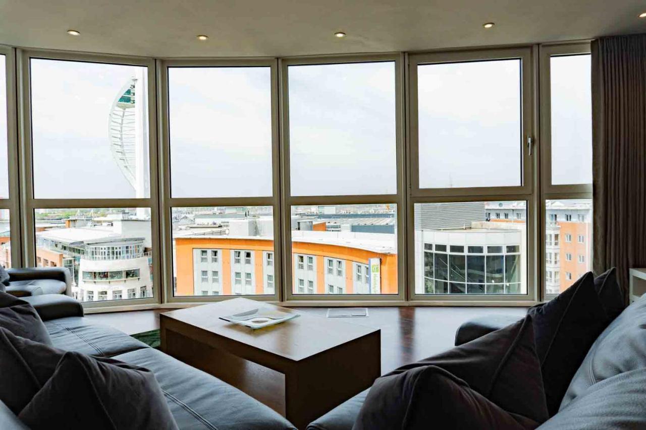 Apartment Luxury 3 Bedroom 3 Bathroom Balcony - Gunwharf Quays *