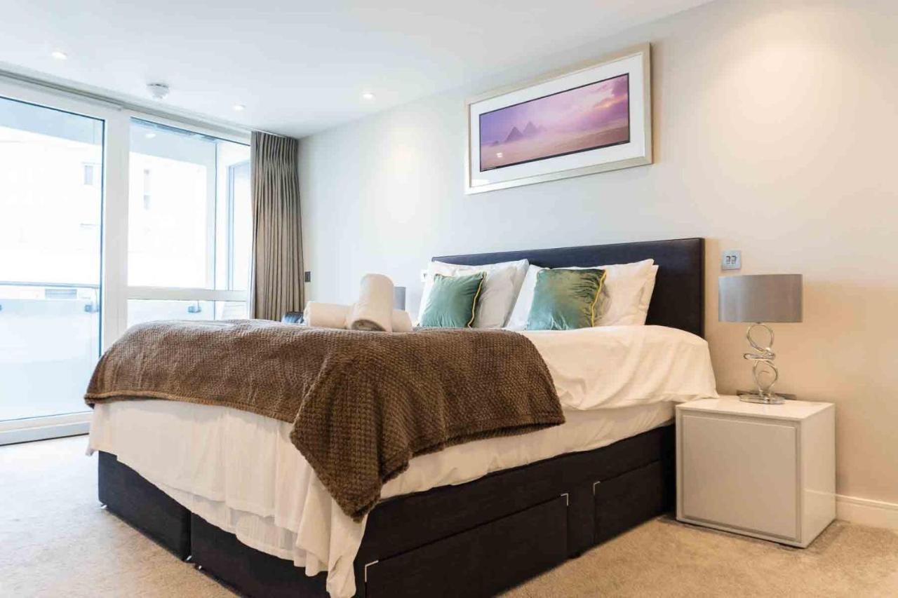 Luxury 3 Bedroom 3 Bathroom Balcony - Gunwharf Quays