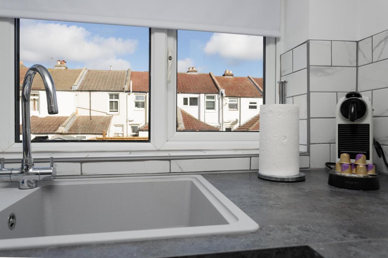 Methuen Mews: Beachside Townhouse In Holiday home Portsmouth