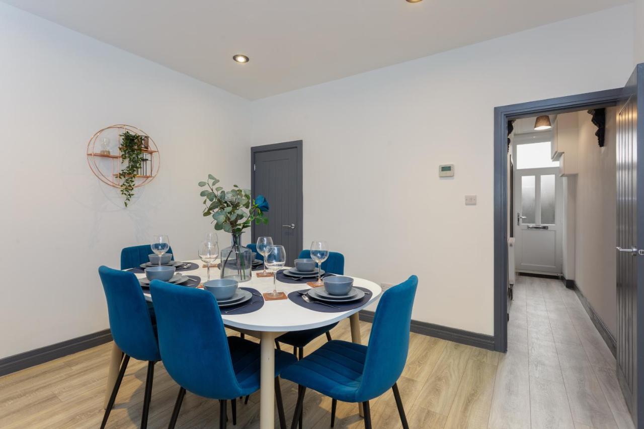 Methuen Mews: Beachside Townhouse In *