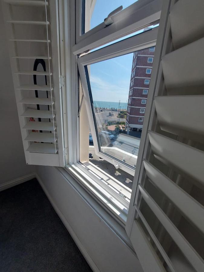 By The Sea, Portsmouth, Parking Ev 22kw Available *