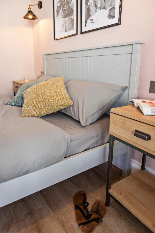 Cosy & Bright With Backyard In Southsea Casa de férias
