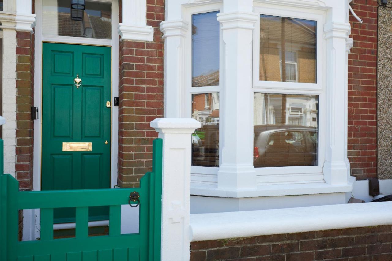 Cosy & Bright With Backyard In Southsea Casa de férias *