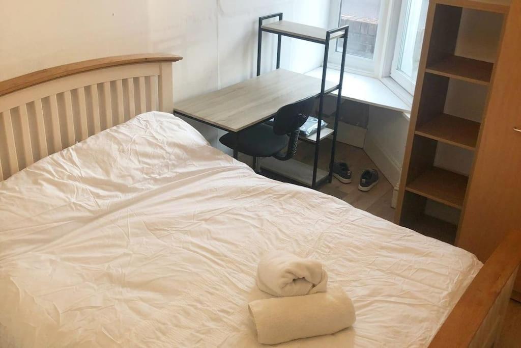 7 Double Bedroom House Portsmouth