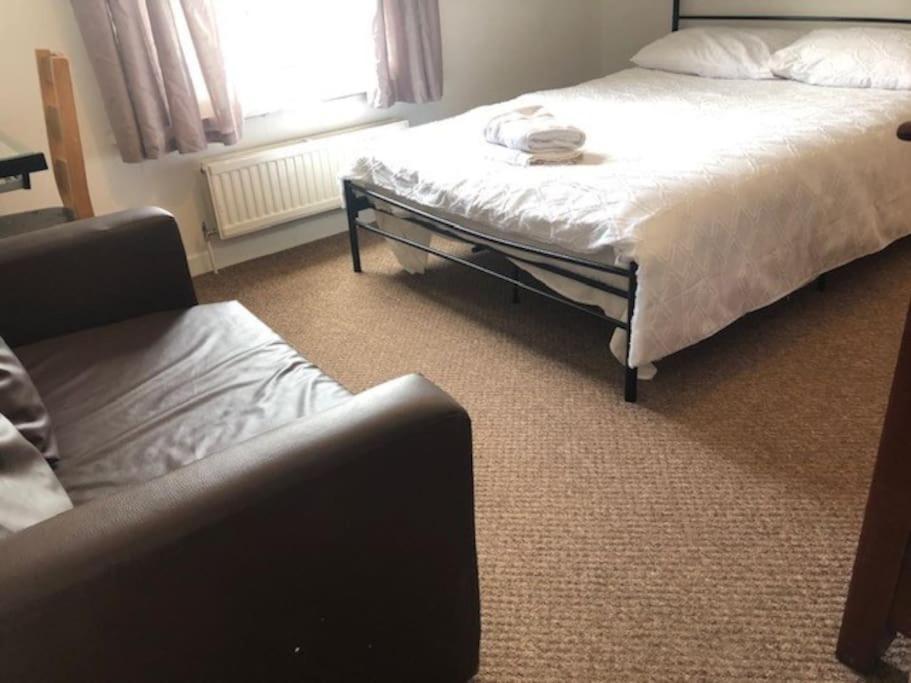 7 Double Bedroom House