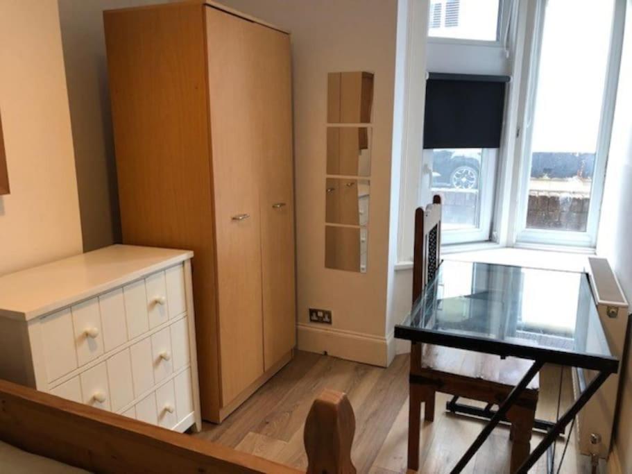 7 Double Bedroom House Apartment *