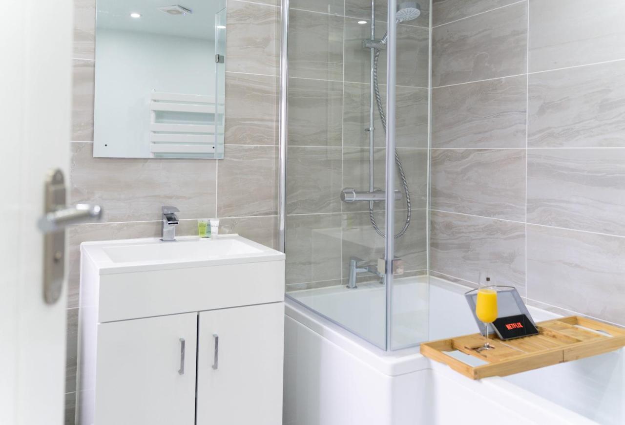 Holiday home Open Mind - 6 Luxury Bedrooms With Free Parking Portsmouth