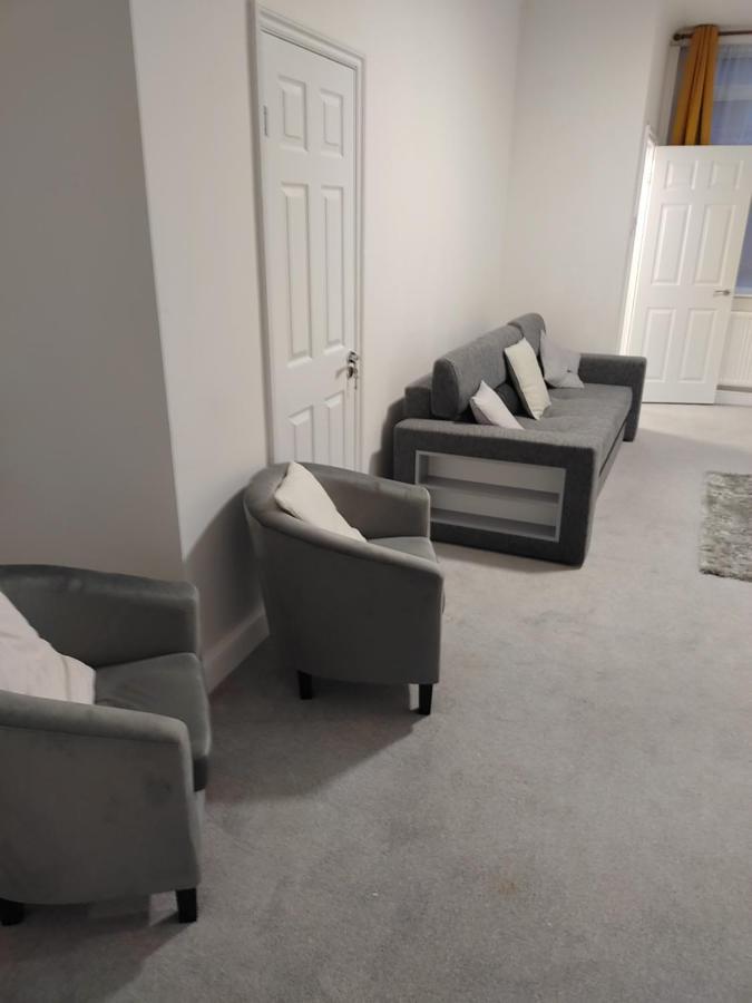 Modern 2 Bed House Sleeps 6 Apartamento