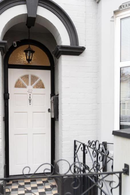 Apartamento Open Mind - Hot Tub, 5 Bedroom & Free Parking Portsmouth