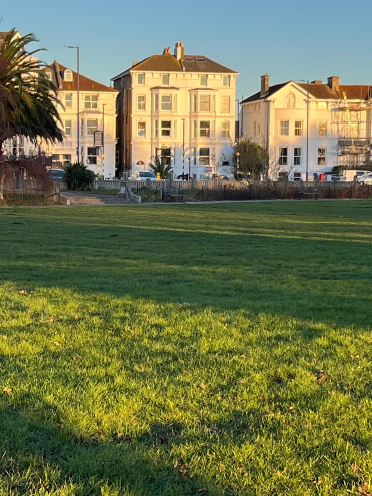Apartamento Southsea, - Two Bedroom - Newly Refurbished Throughout - Treetop Sea Views Portsmouth