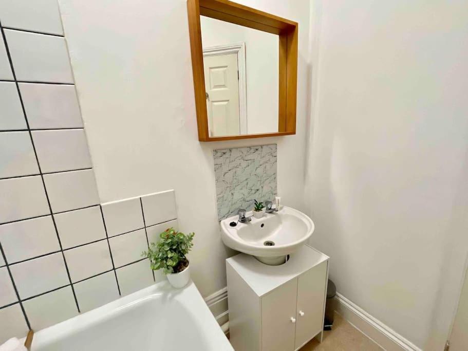 Period Charm Apartment Portsmouth