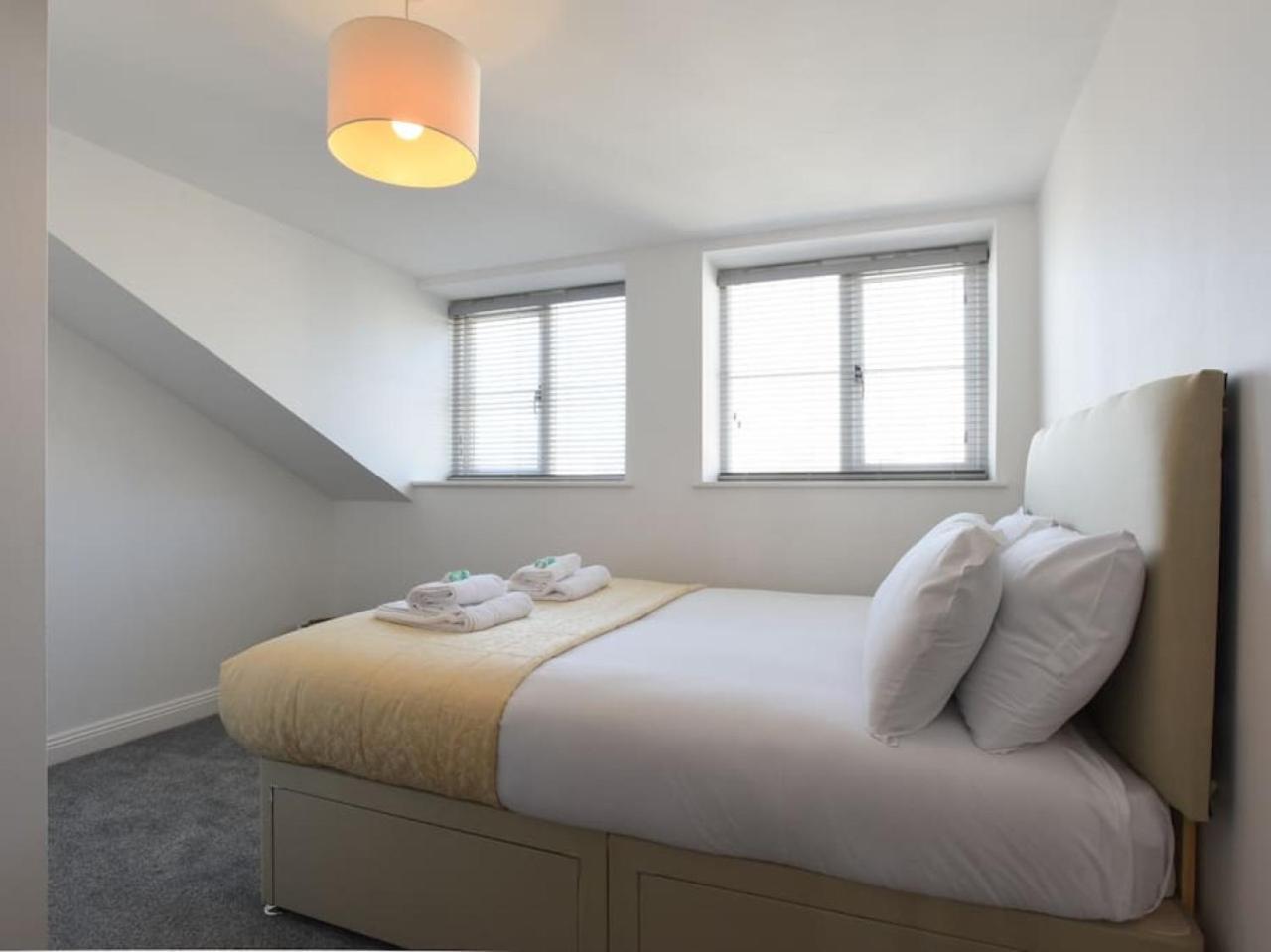 Air Maison - Seafront Flat Private - Roof Terrace With Parking Portsmouth