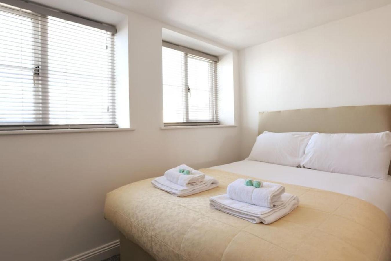 Air Maison - Seafront Flat Private - Roof Terrace With Parking Holiday home *