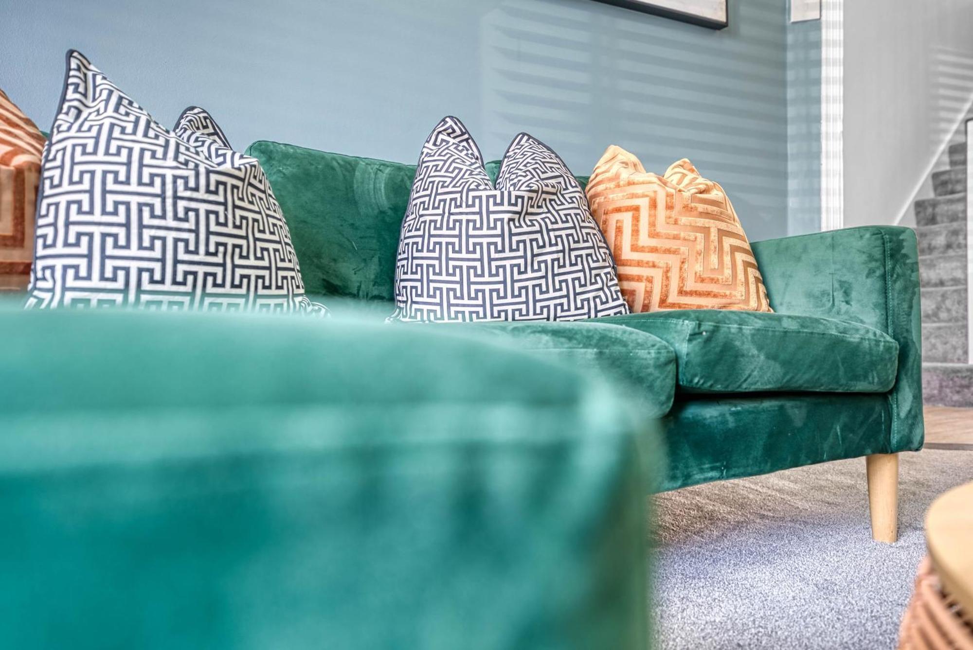 Casa de férias Stunning Design 3-bedroom Townhouse Retreat In Southsea, Sleeps 8, Chic And Spacious With Free Parking Permit, Work Contractors & Summer Special Offer Available! - By Blue Puffin Portsmouth