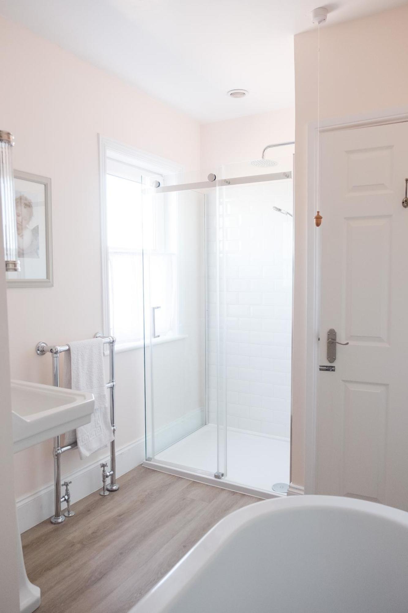 Southsea, - Two Bedroom - Newly Refurbished Throughout - Treetop Sea Views Apartamento *