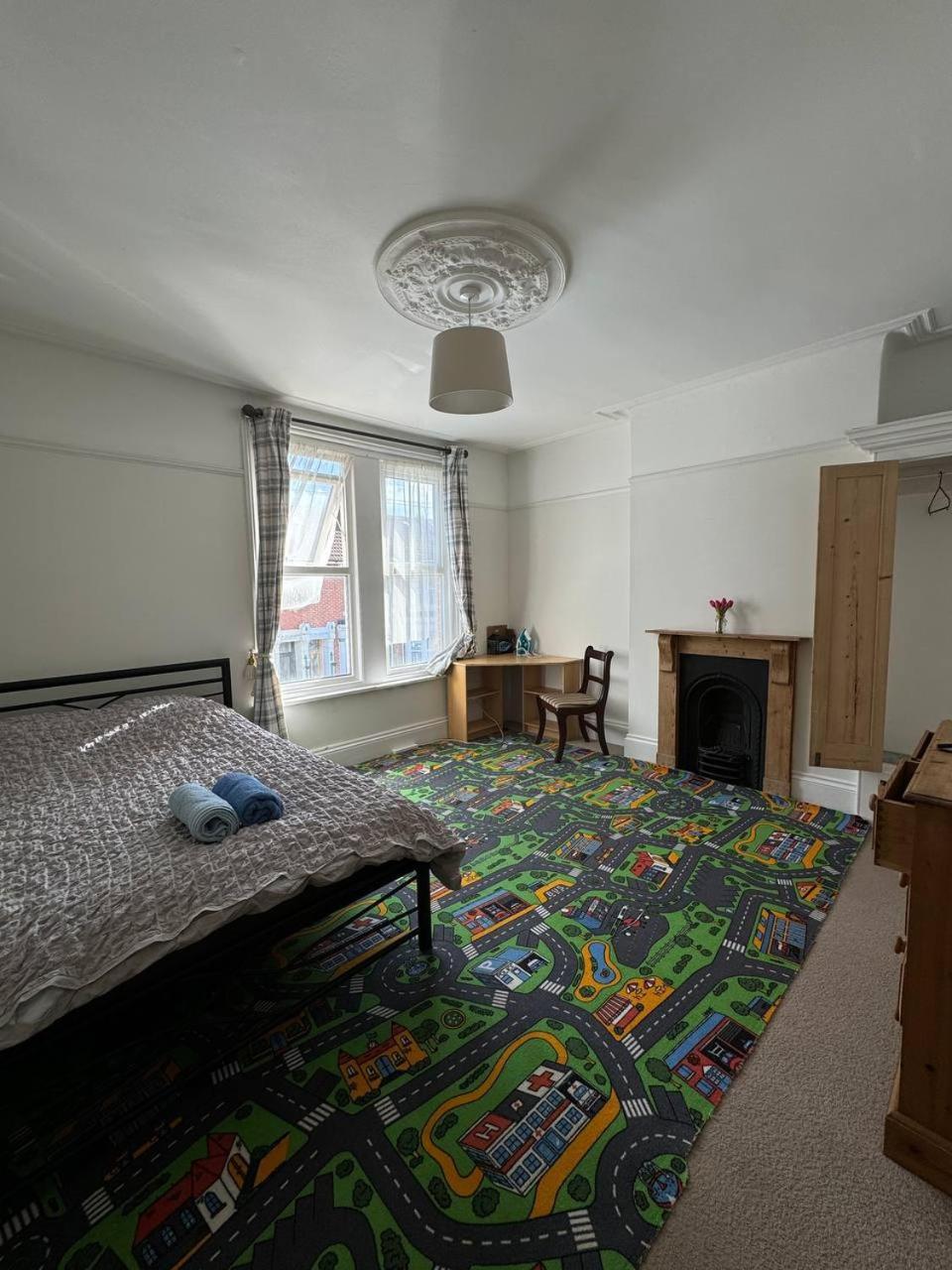 Hospedagem domiciliar Double Facing Street 1st Floor *