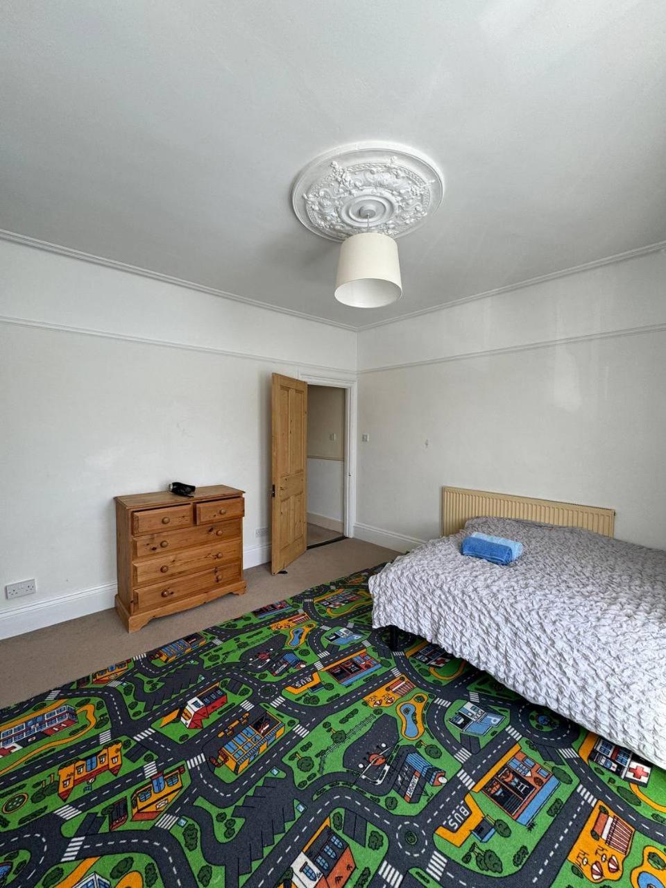 Double Facing Street 1st Floor