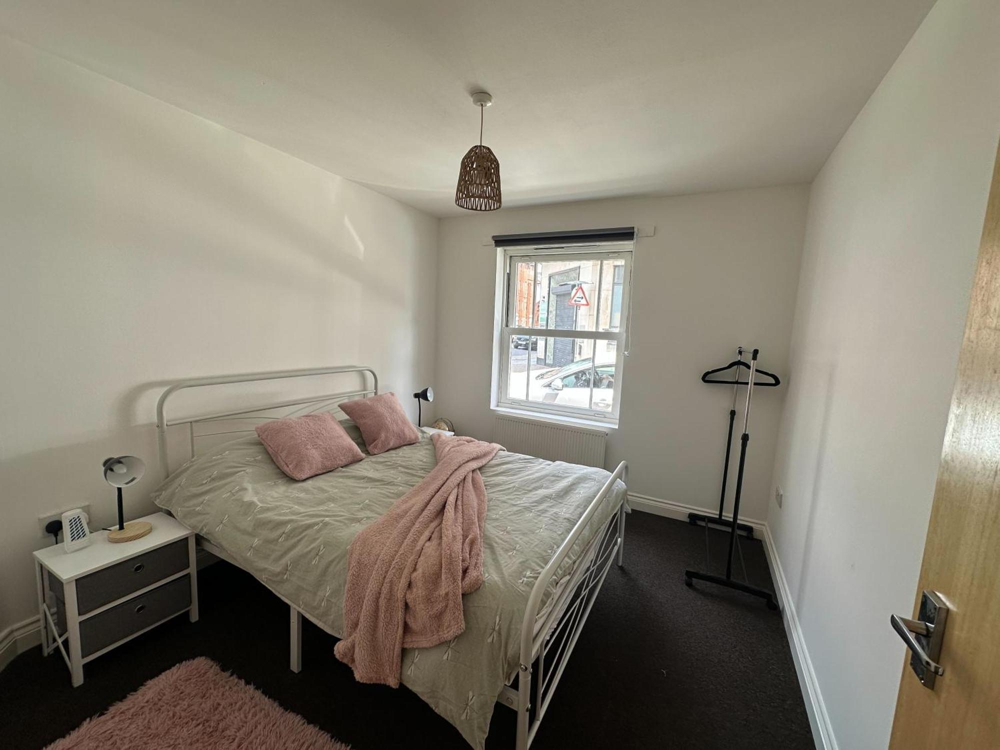 Apartment Seaside Serenity Modern 2-bed Flat In Southsea