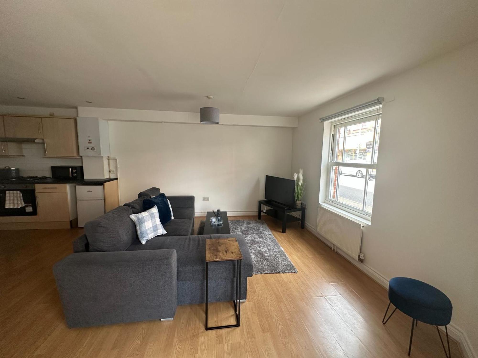 Seaside Serenity Modern 2-bed Flat In Southsea Apartment *