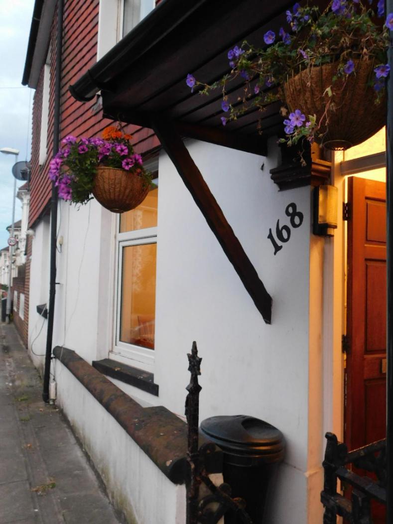 7 Double Bedroom House Portsmouth