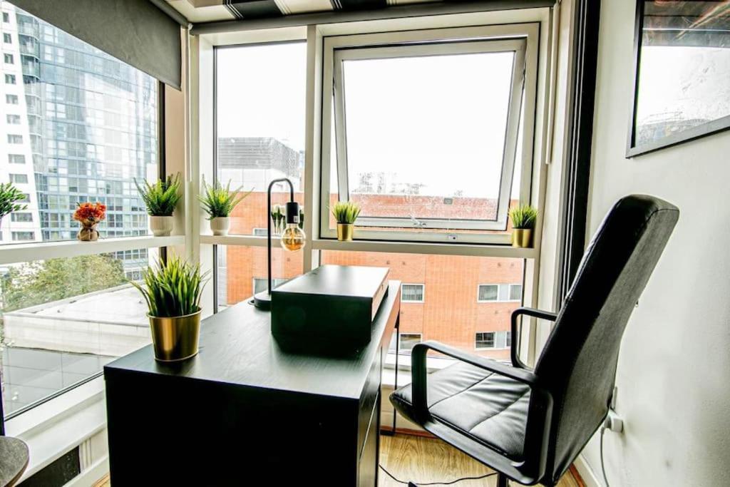 Stunning Flat At Gunwarf Quays Portsmouth