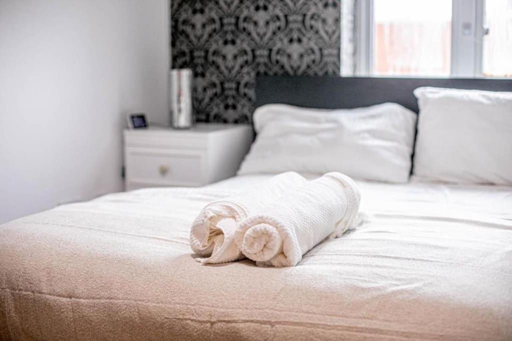 Stunning Flat At Gunwarf Quays