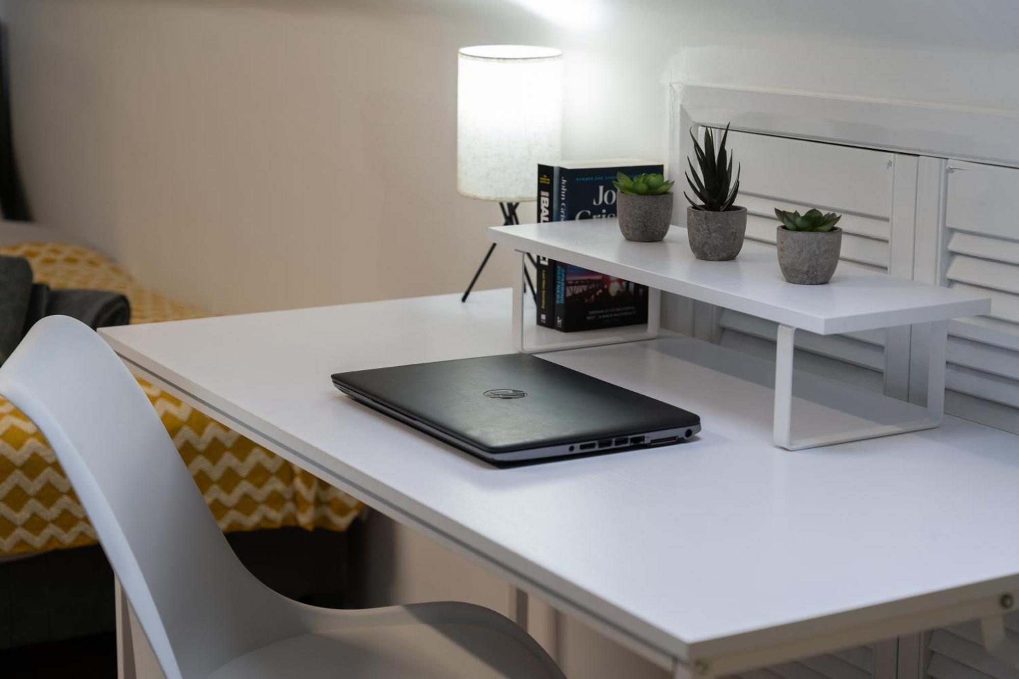 Open Mind - 4 Beds & Free Parking Apartment *