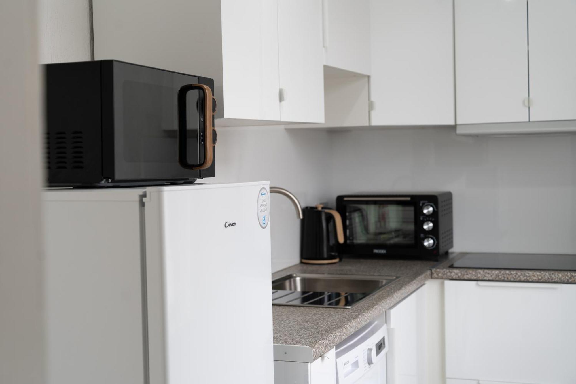 Open Mind - 4 Beds & Free Parking Apartment *