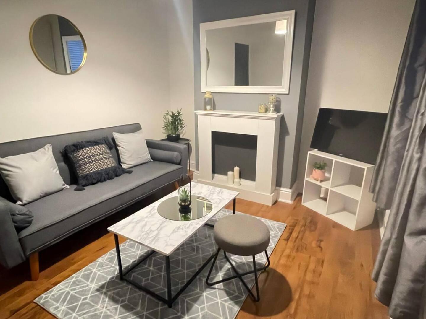 Cosy With Free Parking And Fast Internet *