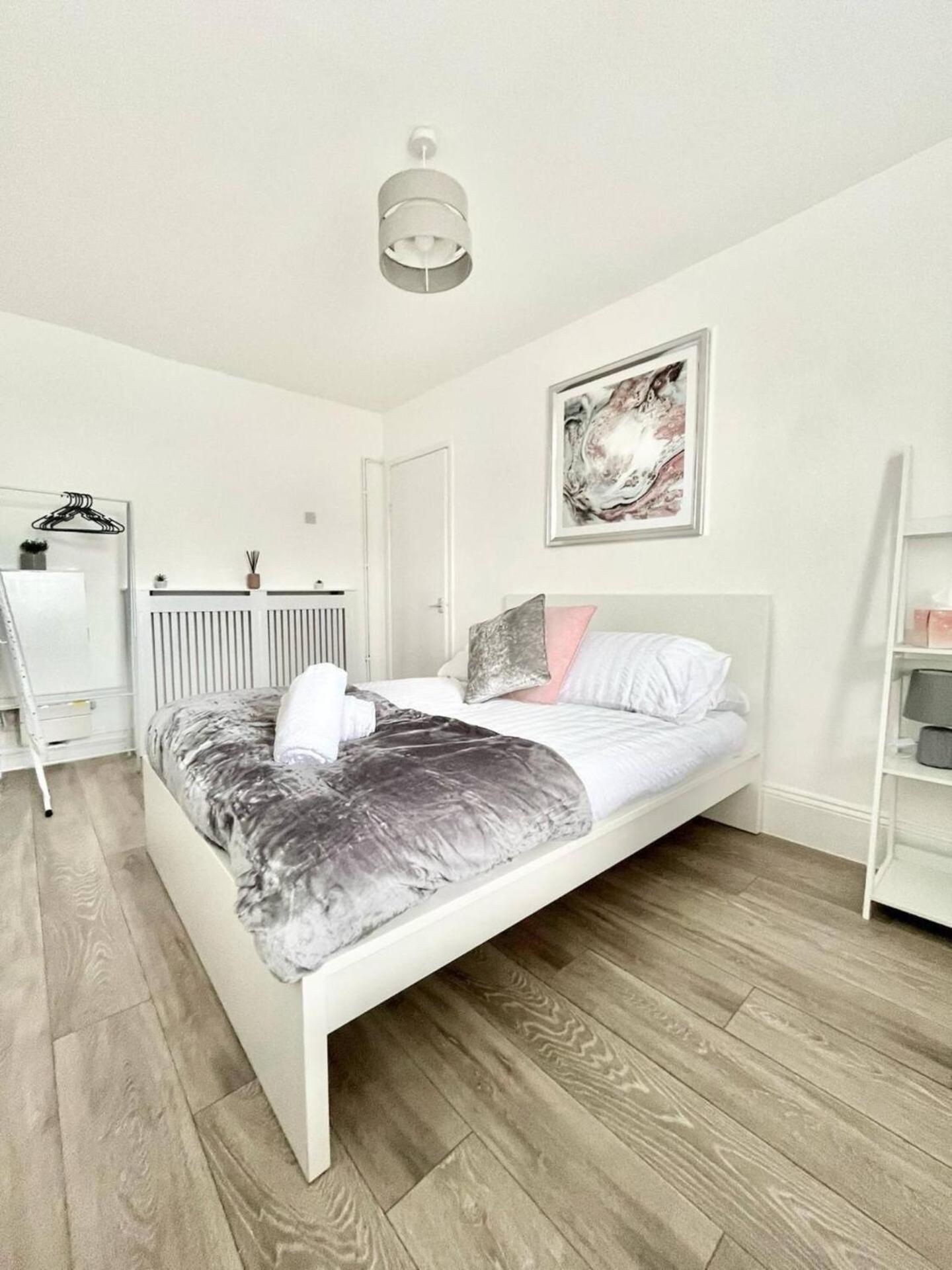 Hamilton House Apartment